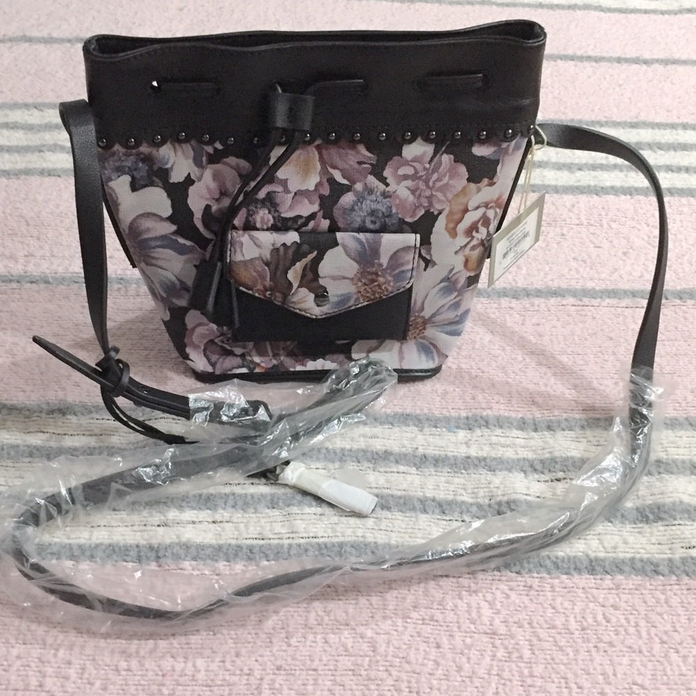 Isabella Fiore grey gardens drawstring crossbody, rare - Picture 3 of 11